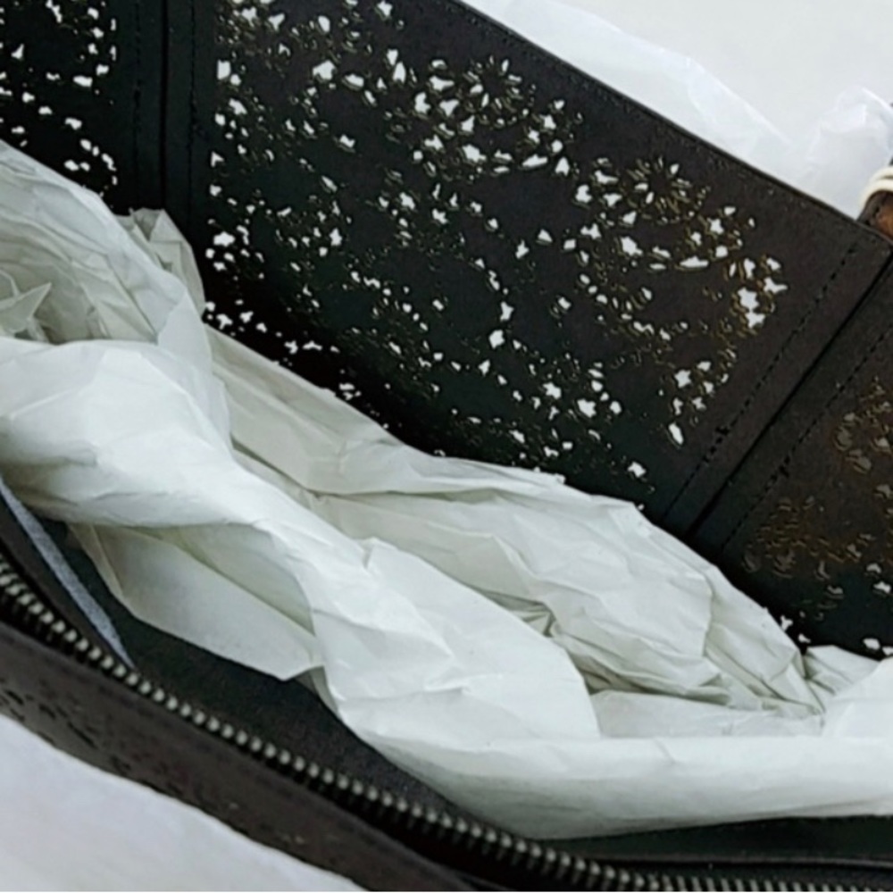 Lucky Brand Group Brio Tote Bag - Picture 8 of 12